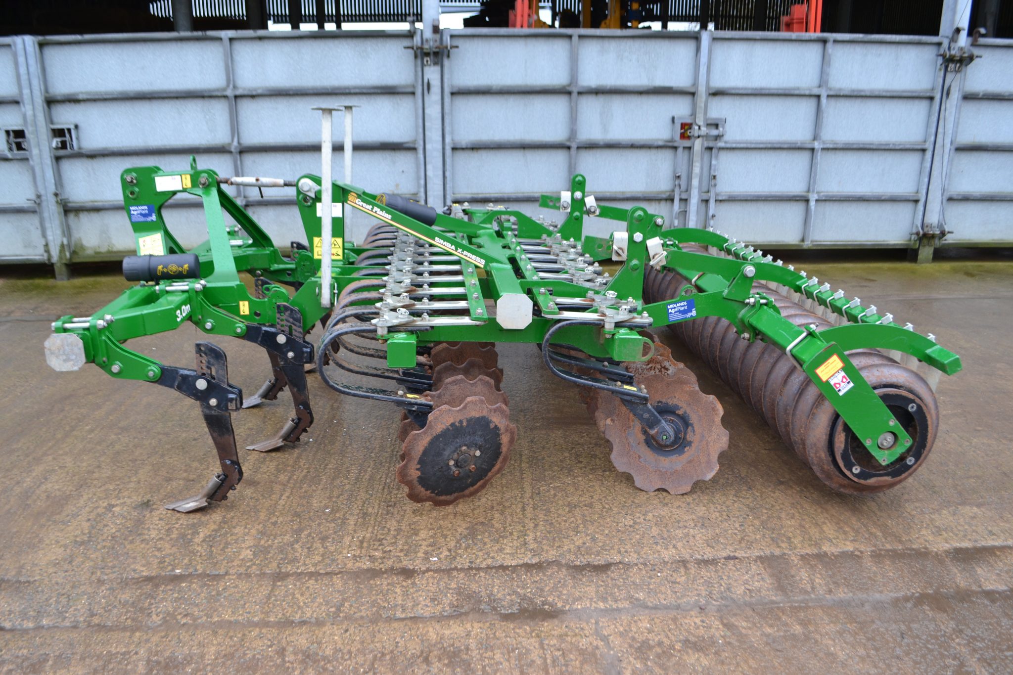 Great Plains Cultivator with ST Bar