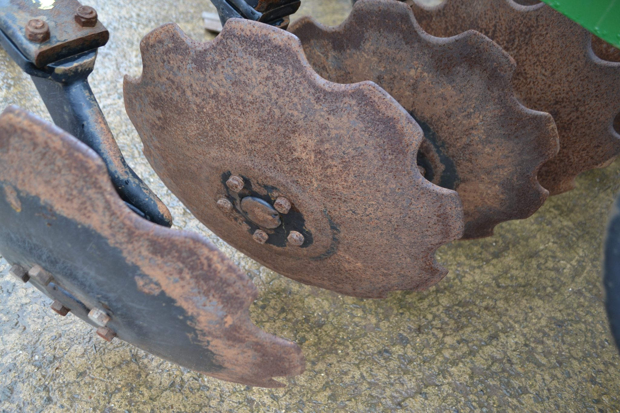 Great Plains Cultivator with ST Bar - Image 9