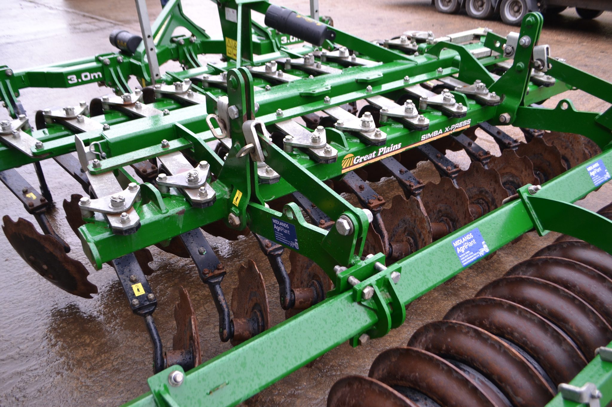 Great Plains Cultivator with ST Bar - Image 18