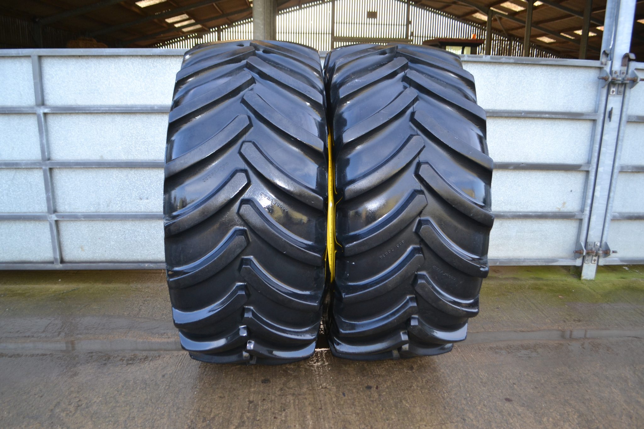 John Deere Flotation Rear Wheels - Image 3