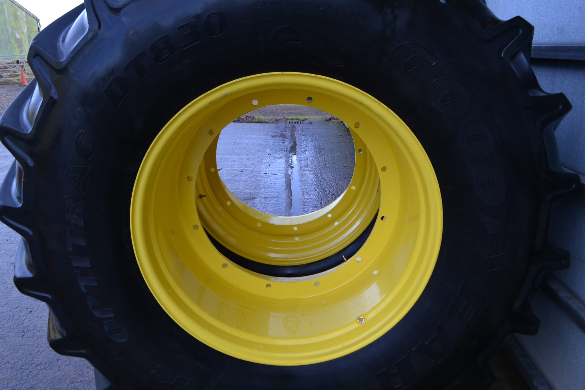 John Deere Flotation Rear Wheels - Image 14