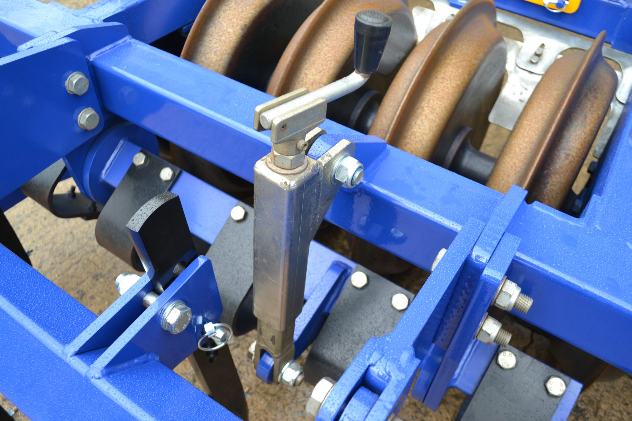 Lynx Hydraulic Folding Front Press - Image 12