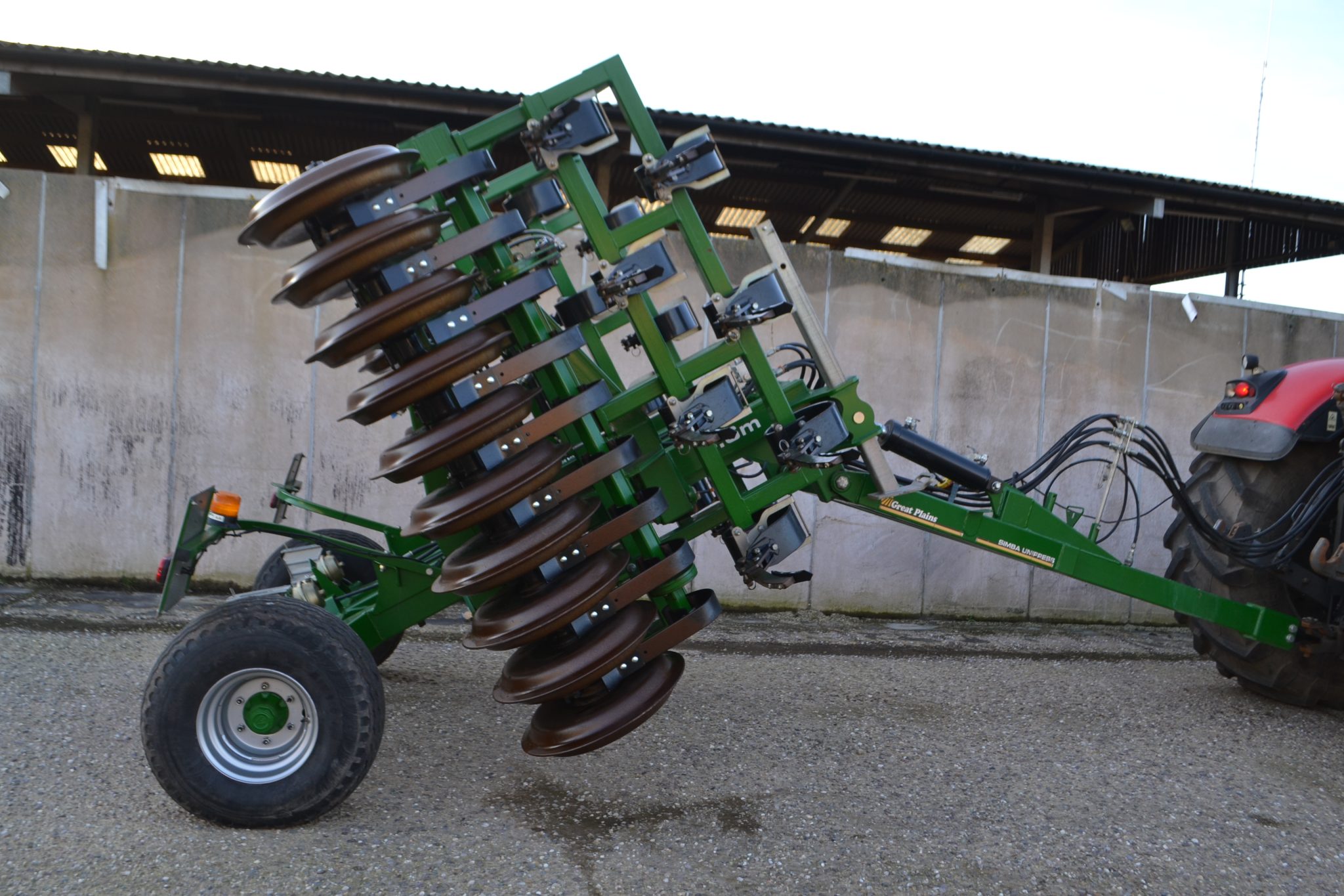 Great Plains Trailed Hydraulic Folding Unipress - Image 2