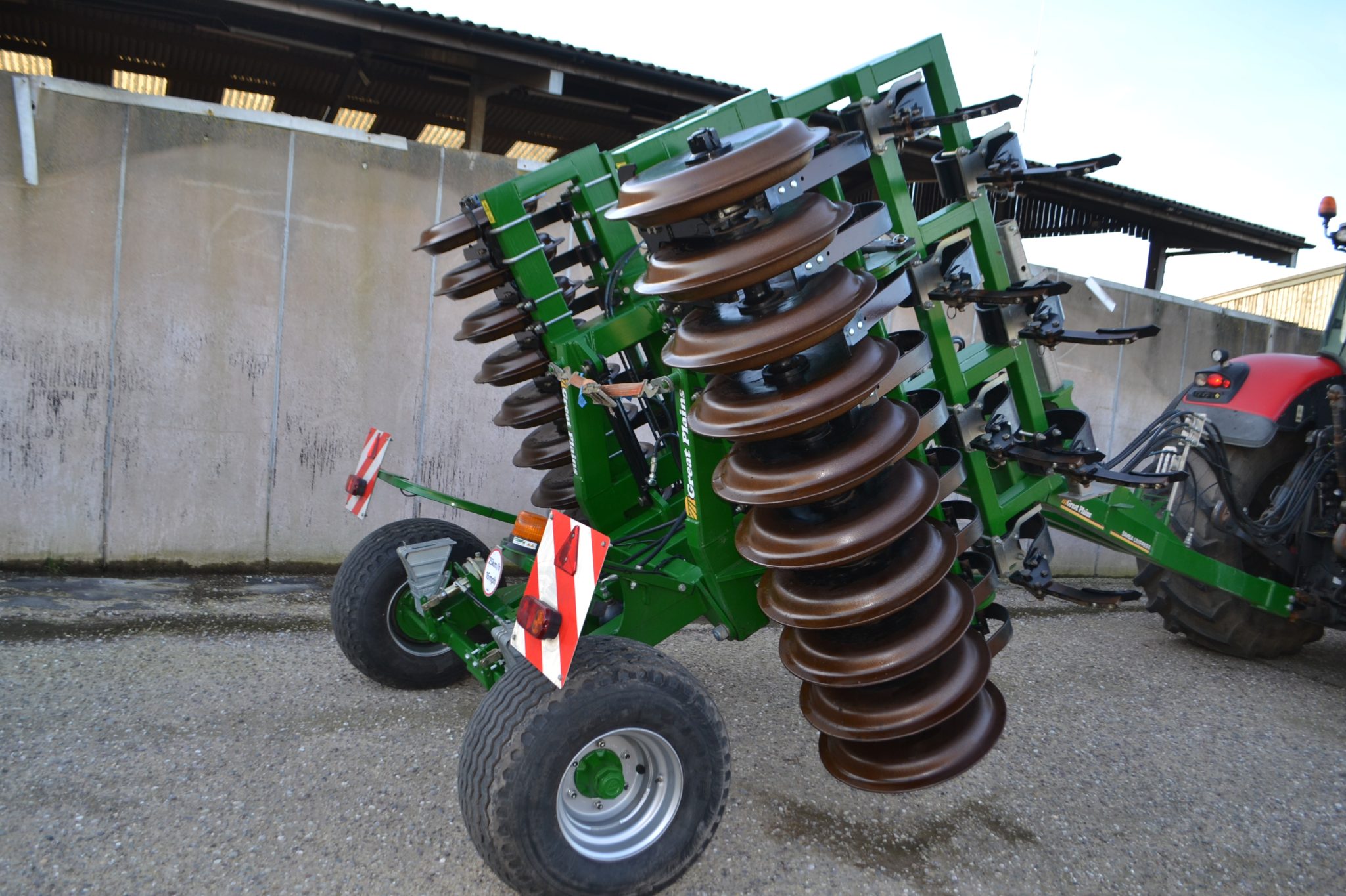 Great Plains Trailed Hydraulic Folding Unipress - Image 3