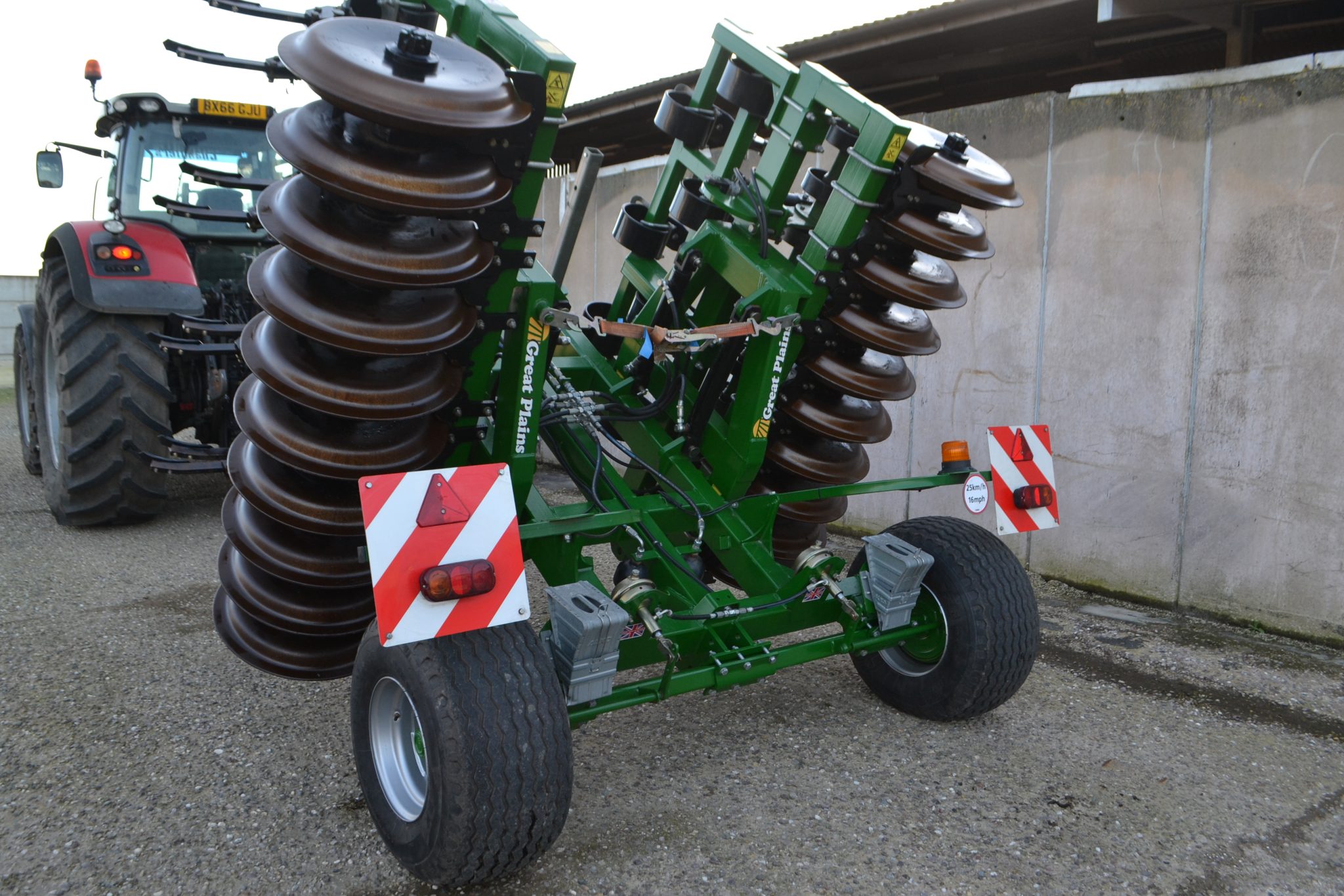 Great Plains Trailed Hydraulic Folding Unipress - Image 12