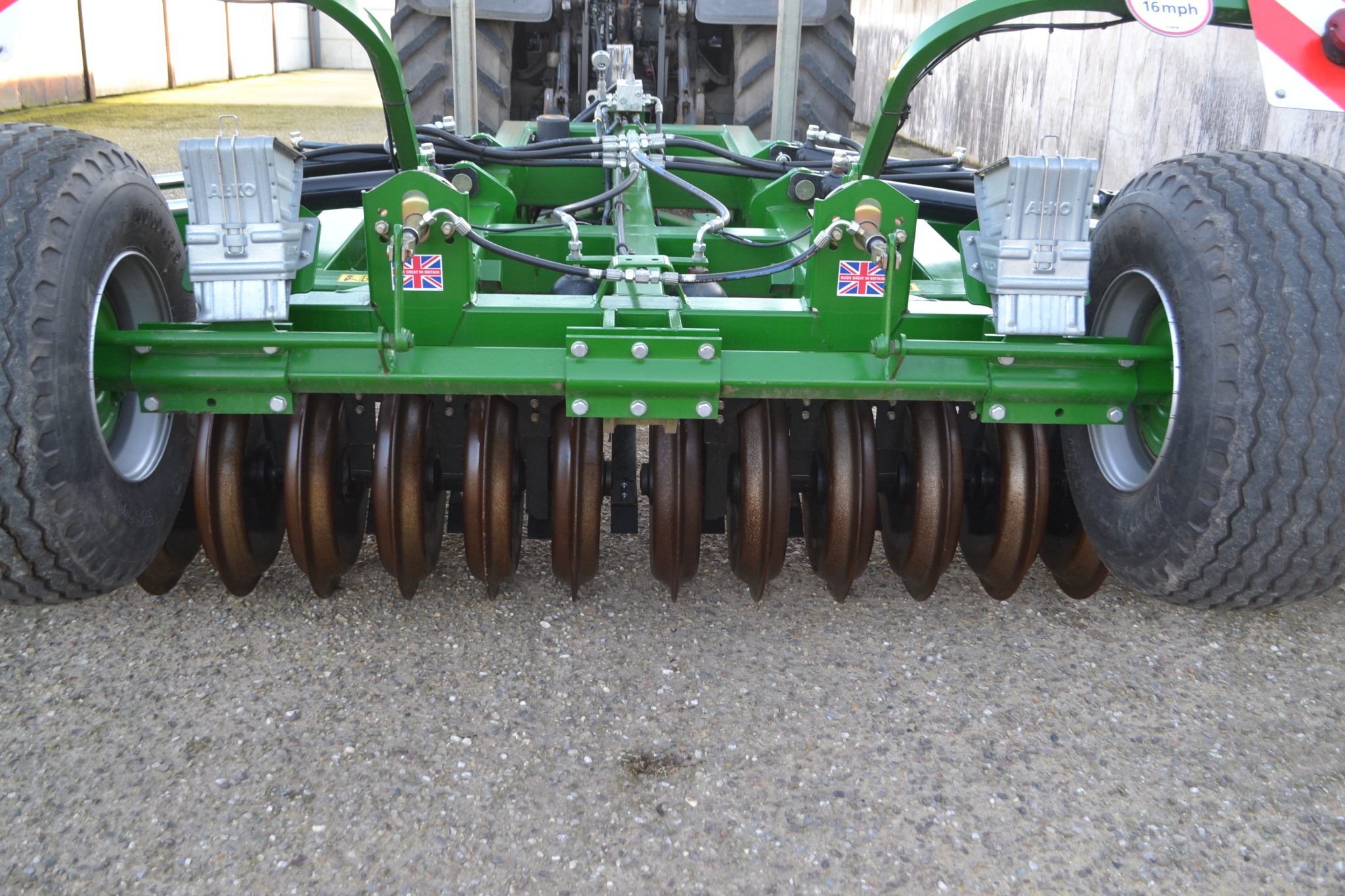 Great Plains Trailed Hydraulic Folding Unipress - Image 17