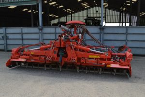 Kuhn 5 Metre Drill Combination with Front Hopper